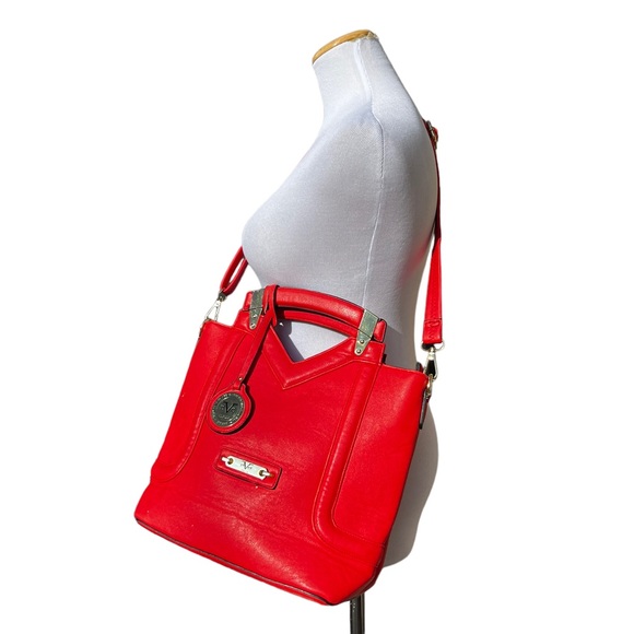 Versace 1969 Abbigliamento Sportivo
SRL Milano Italia | Color: Red - Picture 7 of 10